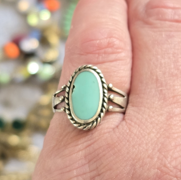 VTG CW Sterling Silver Oval Turquoise Ring Size 7 Rope Detail Split Shank Read - Picture 8 of 8